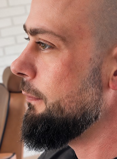 Taille de barbe structurée